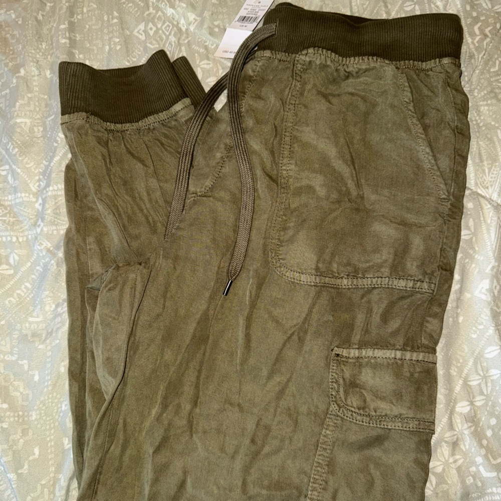 Women’s AE Jogger Pants M